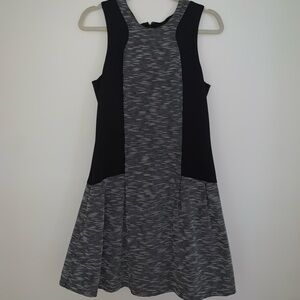 𝅺Guess A-Line Vintage Sleeveless Dress